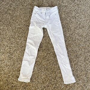 Women’s Rag&Bone White Capri Jeans like new size 24 inseam approx. 26